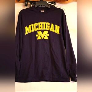 Vintage Michigan U of M Jerzees Active Wear Long Sleeve T Shirt size Med…